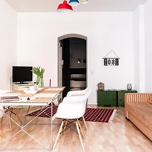 Apartment Family-friendly In The Center Of, Berlin