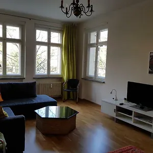 Apartment Frankfurter Tor, Berlin